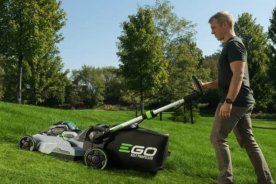 electric battery lawnmower
